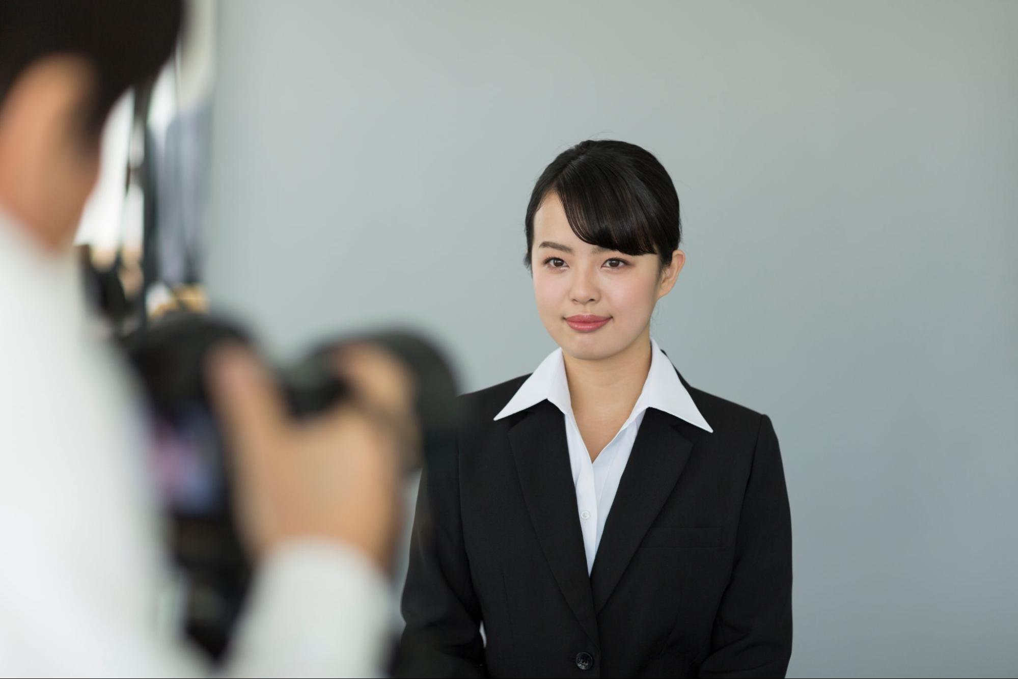 就活 証明 写真 髪型