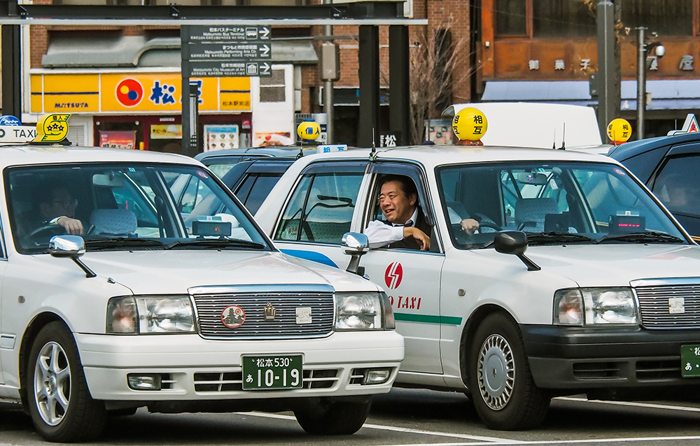 日勤？ 隔日勤務？ タクシードライバーの働き方とそれぞれのメリット