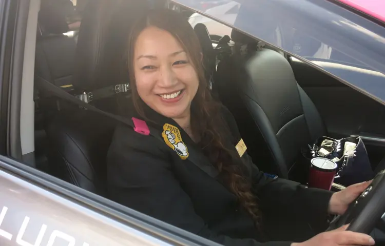 福岡の日勤で月給手取り30万円超え ｔｖ取材多数の面白いタクシー会社 ラッキー自動車の潜入取材に行ってきた P Chan Taxi ピーチャン タクシー