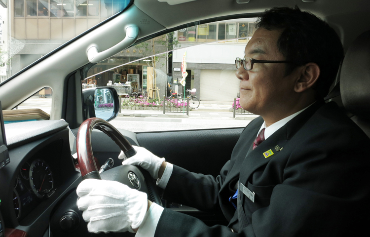 観光タクシードライバー 日本唯一のなでしこタクシーなど多数活躍チャンスあり 日の丸交通の特別求人情報 P Chan Taxi