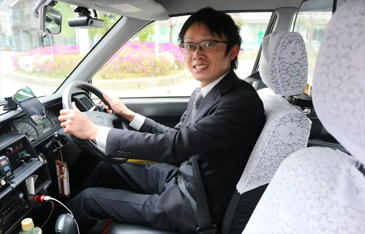 千葉県最古のタクシー会社 抜群のサポート体制でコロナ禍でも月の売上100万円超のドライバー多数 千葉構内タクシーの潜入取材に行ってきた P Chan Taxi ピーチャンタクシー