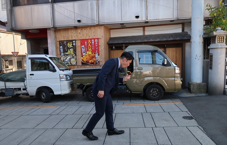 初代社長は第12代目の高松市長！！圧倒的な信頼・実績を誇り売上絶好調 