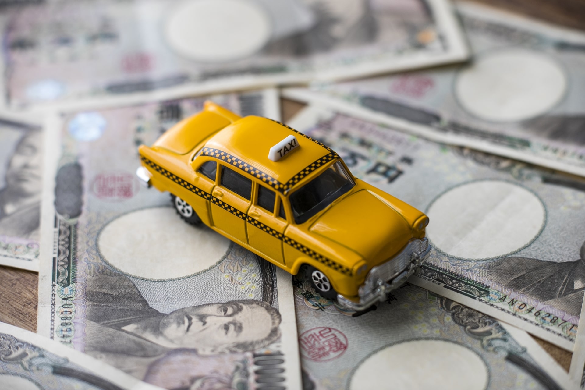 タクシー求人が支度金・入社祝い金を設ける理由