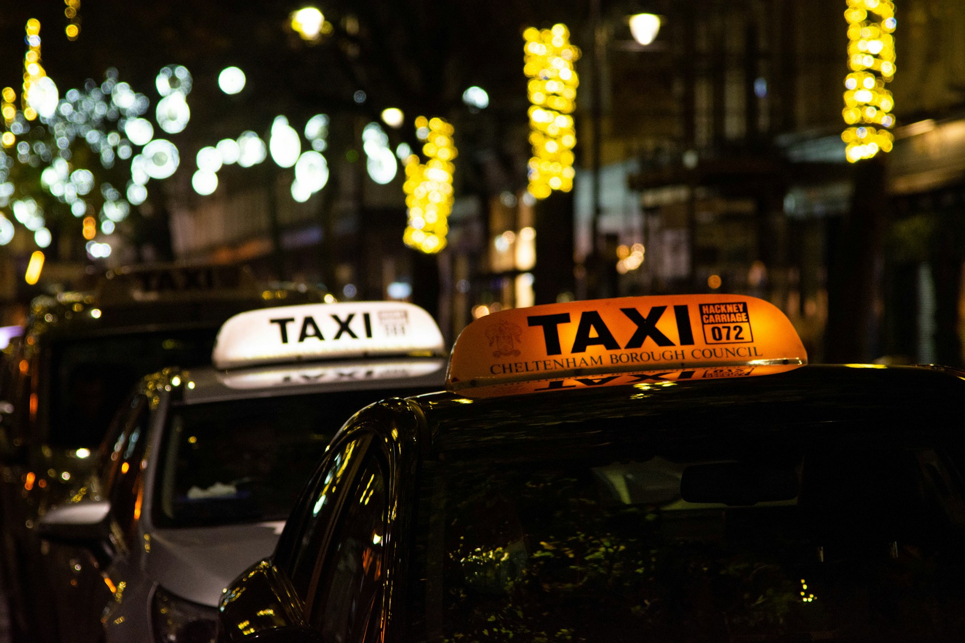多摩市でタクシー求人を探すならP-CHAN TAXIを活用しよう