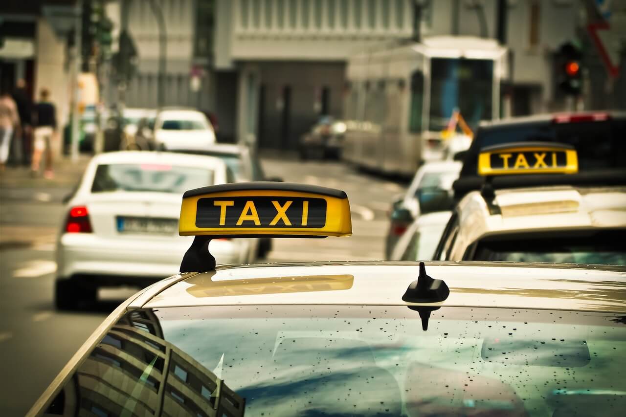 青梅市でタクシー求人を探すデメリット・注意点
