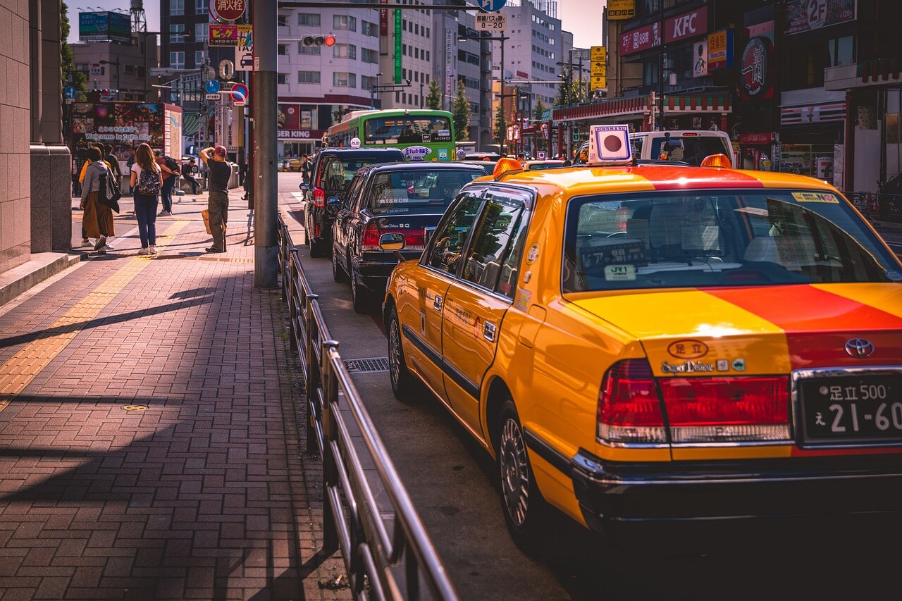 新宿区でタクシー求人を探すならP-CHAN TAXIを活用しよう