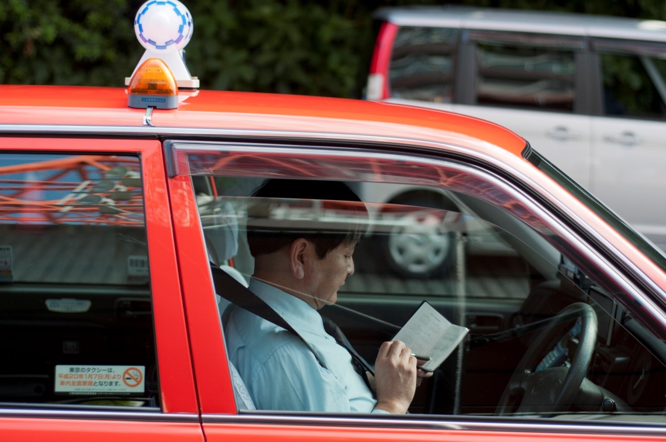 タクシードライバーは50代の転職におすすめ!