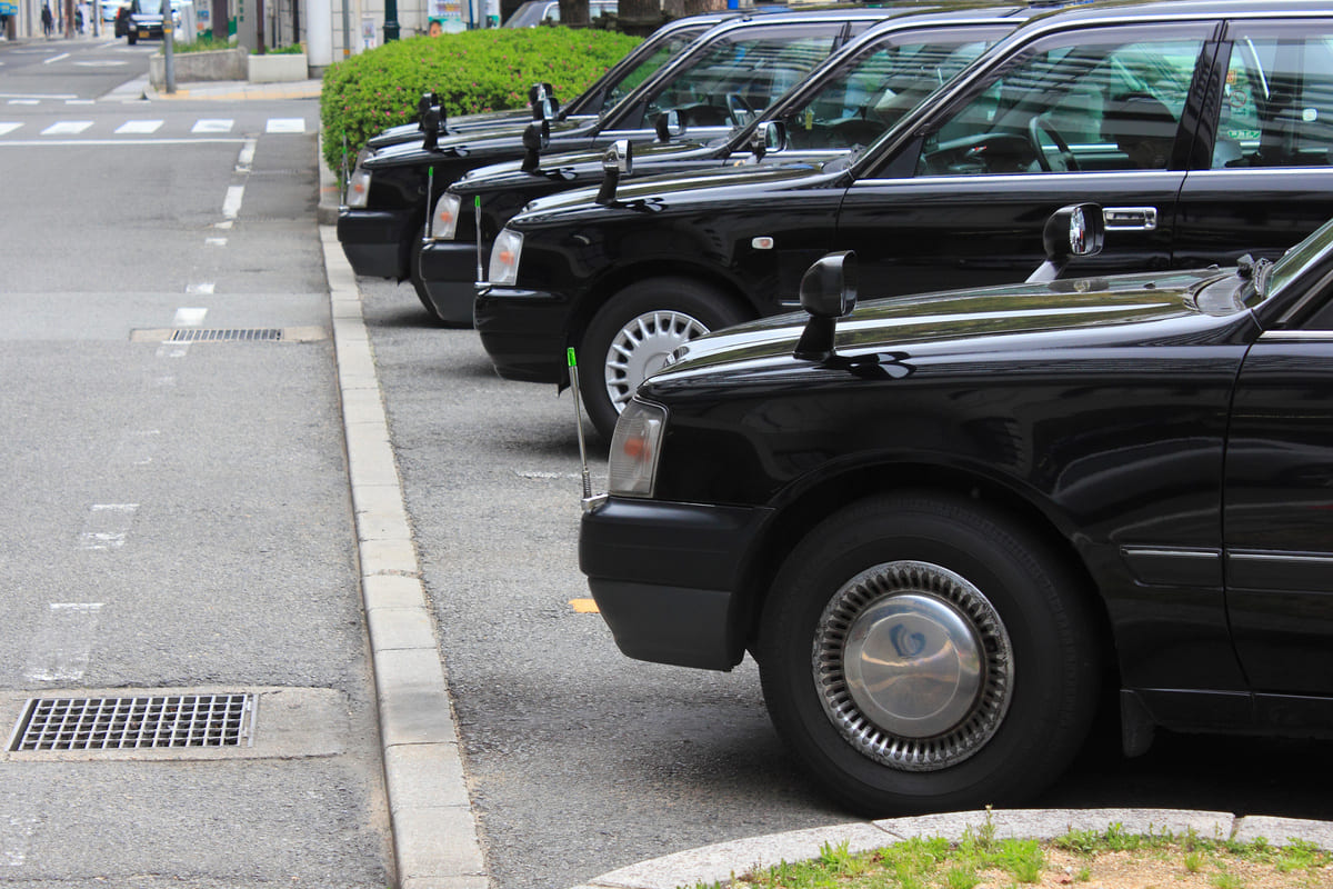 タクシー運転手を目指すにあたって第二種運転免許を取得しやすくなっている背景