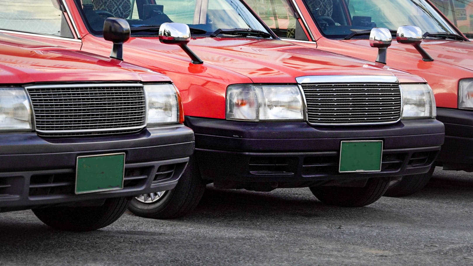 タクシー運転手がきつい・つらいときは転職も選択肢！ピーチャンタクシーにご相談ください