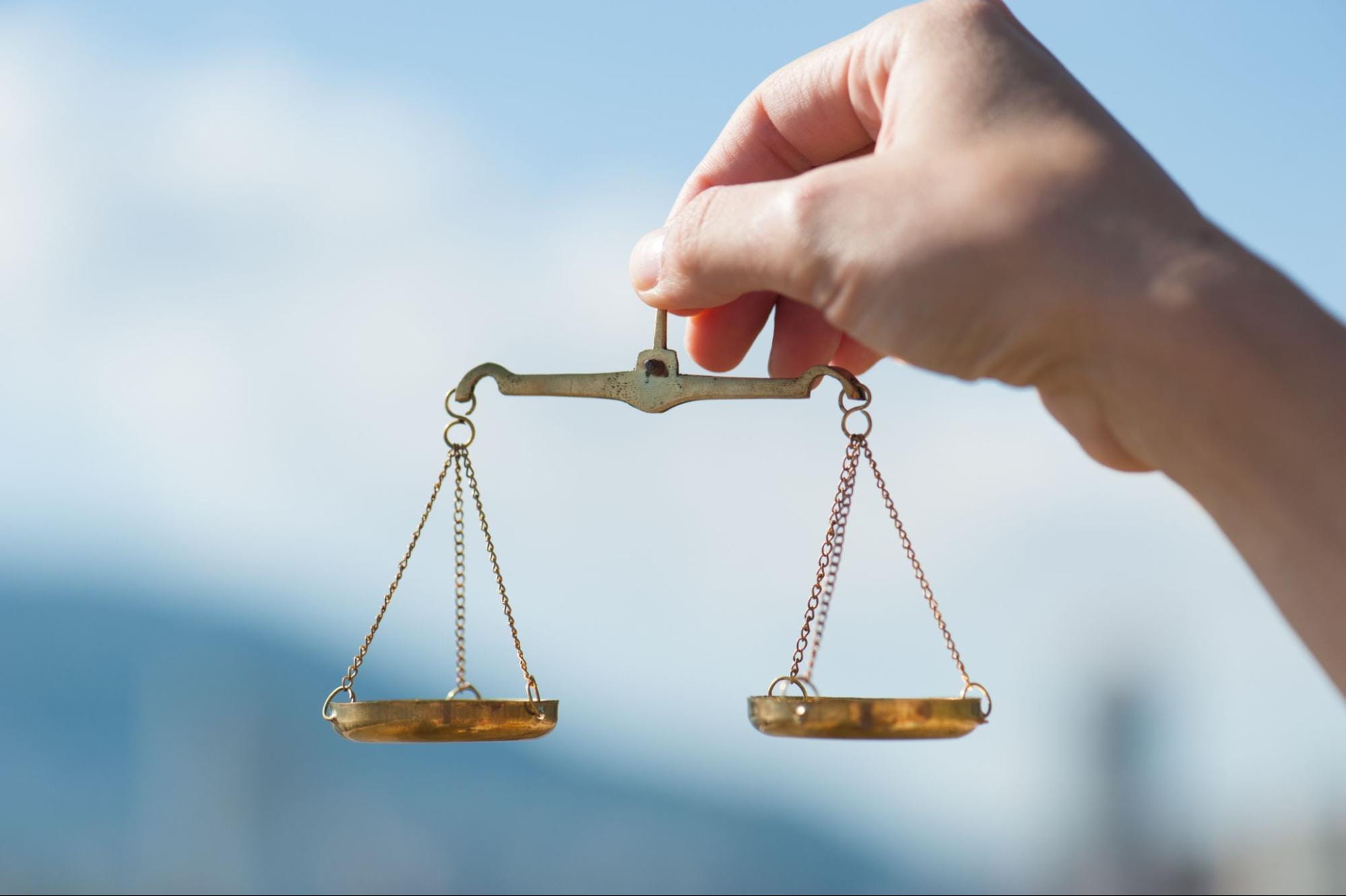 転職を目指すタクシー会社で大手か準大手かで迷ったときに見るポイント
