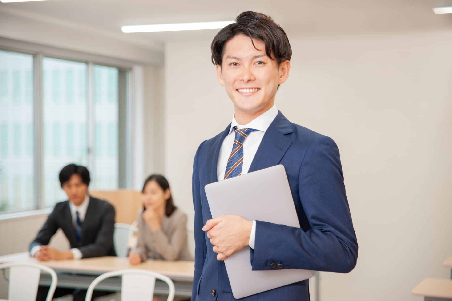 【2026年3月最新】タクシードライバーにおすすめの転職エージェント12選！選び方や稼ぐコツも解説